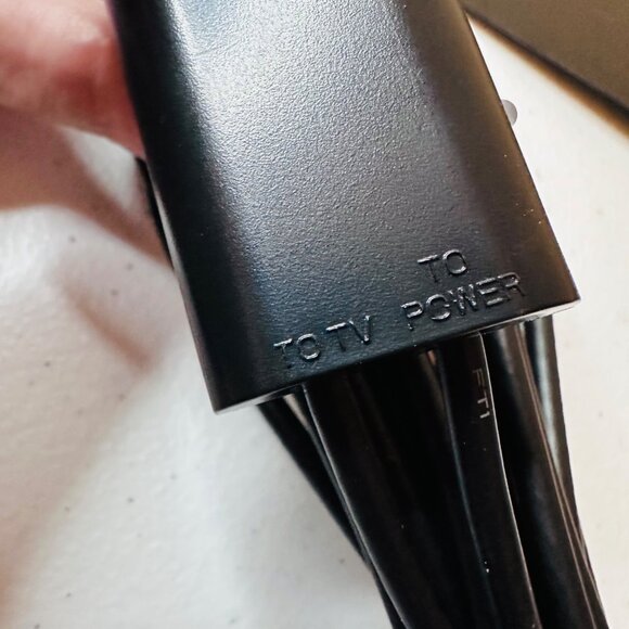 Amplified HD Digital TV Antenna HDTV Easy Install Indoor TV Antenna - Picture 8 of 14